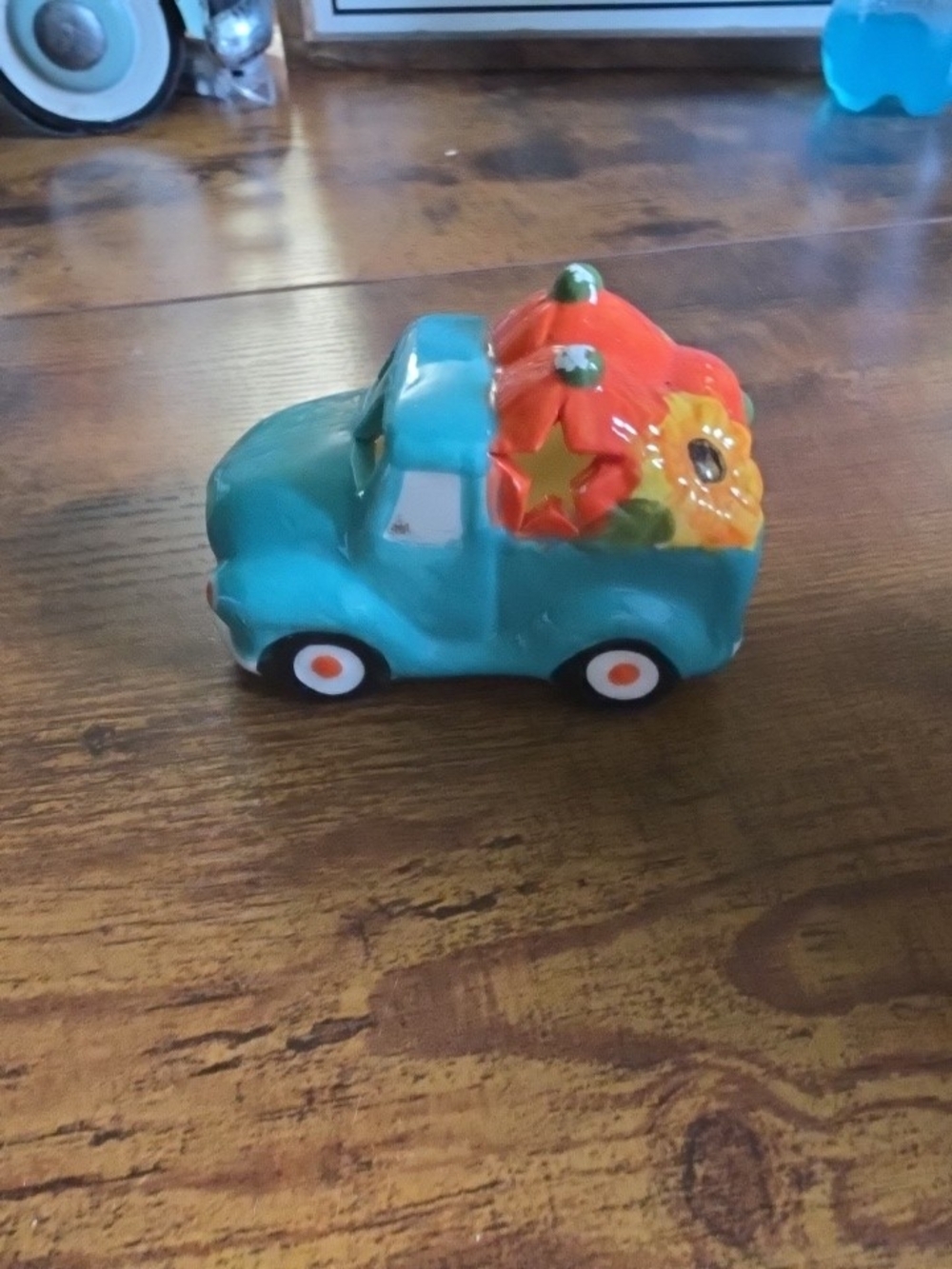 Blue Farm Pickup Truck Filled With Pumpkins Ceramic Light-up Truck 4”x 2” Works